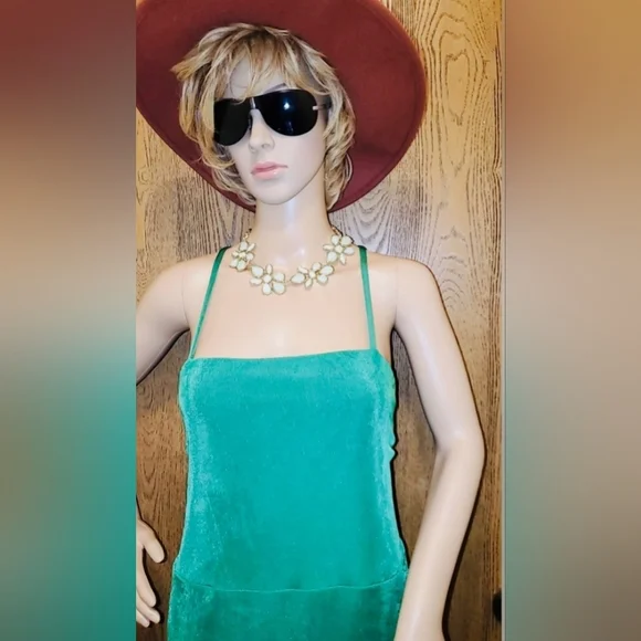 RUE21 Elegant Floral Necklace in Mint Green NWT - Picture 5 of 7